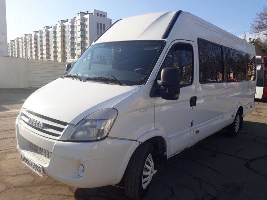 Iveco Daily 2010 год 19 мест