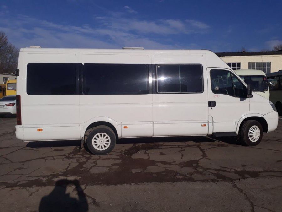Iveco Daily 2010 год 19 мест